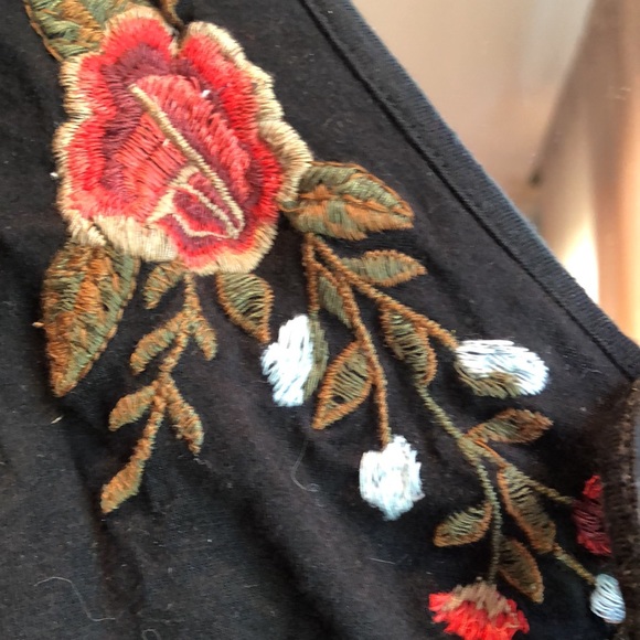 Embroidered Bodysuit - Picture 3 of 4